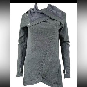 Lululemon women’s “Method wrap” size 6 gray